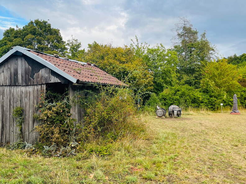 22-09-10 18-06-02 1980